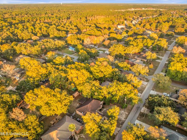 8500 Clamshell Avenue, Ocean Springs, MS 39564