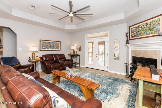 8500 Clamshell Avenue, Ocean Springs, MS 39564