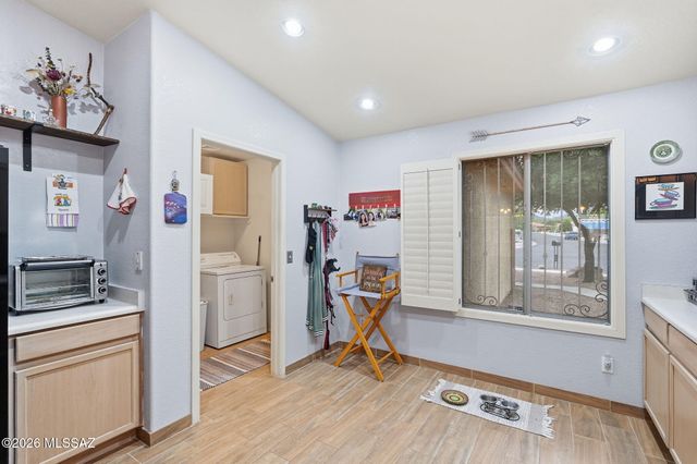 1235 S Star Shadow Drive, Tucson, AZ 85713