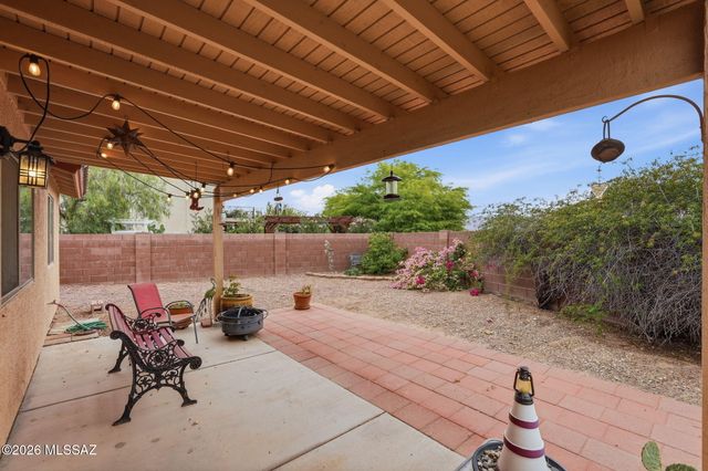 1235 S Star Shadow Drive, Tucson, AZ 85713
