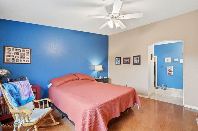 1235 S Star Shadow Drive, Tucson, AZ 85713