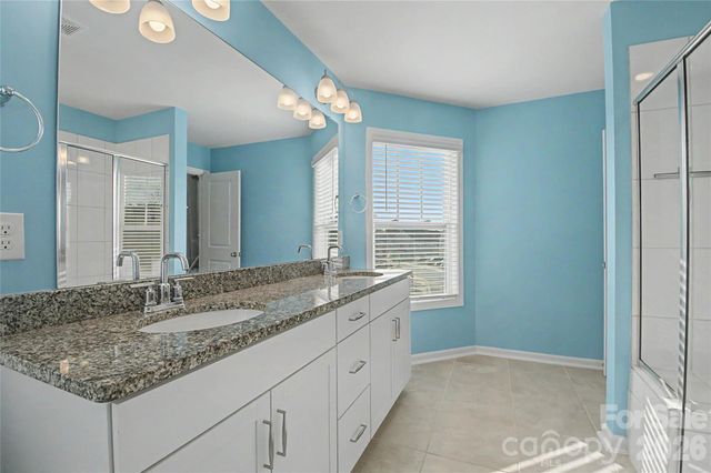 33 Cedar Hill Road, Hendersonville, NC 28792
