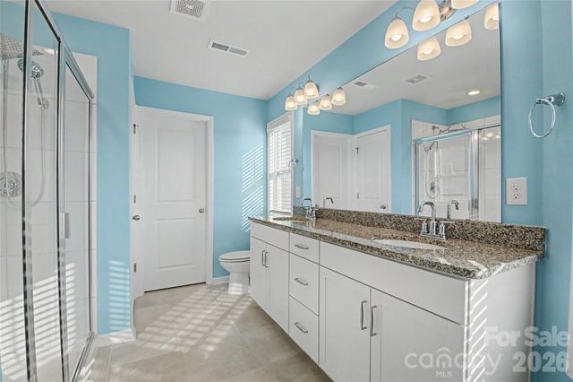 33 Cedar Hill Road, Hendersonville, NC 28792