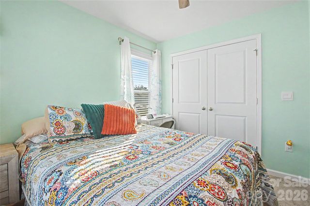 33 Cedar Hill Road, Hendersonville, NC 28792