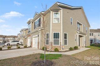 33 Cedar Hill Road, Hendersonville, NC 28792