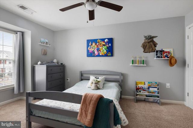 17670 CLEVELAND PARK DR, Round Hill, VA 20141