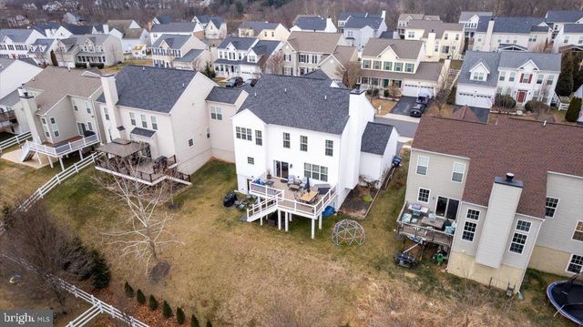 17670 CLEVELAND PARK DR, Round Hill, VA 20141