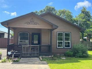 6748 Jefferson Boulevard, Groves, TX 77619