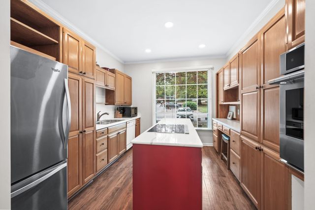 4400 Belmont Park Ter Apt 141, Nashville, TN 37215