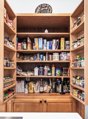 4400 Belmont Park Ter Apt 141, Nashville, TN 37215