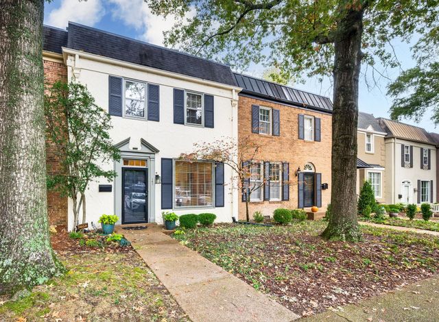 4400 Belmont Park Ter Apt 141, Nashville, TN 37215