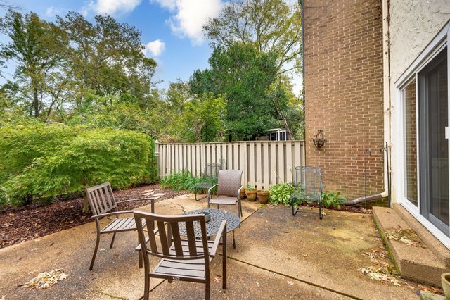 4400 Belmont Park Ter Apt 141, Nashville, TN 37215