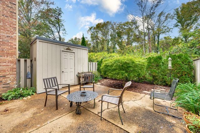 4400 Belmont Park Ter Apt 141, Nashville, TN 37215