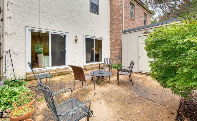 4400 Belmont Park Ter Apt 141, Nashville, TN 37215