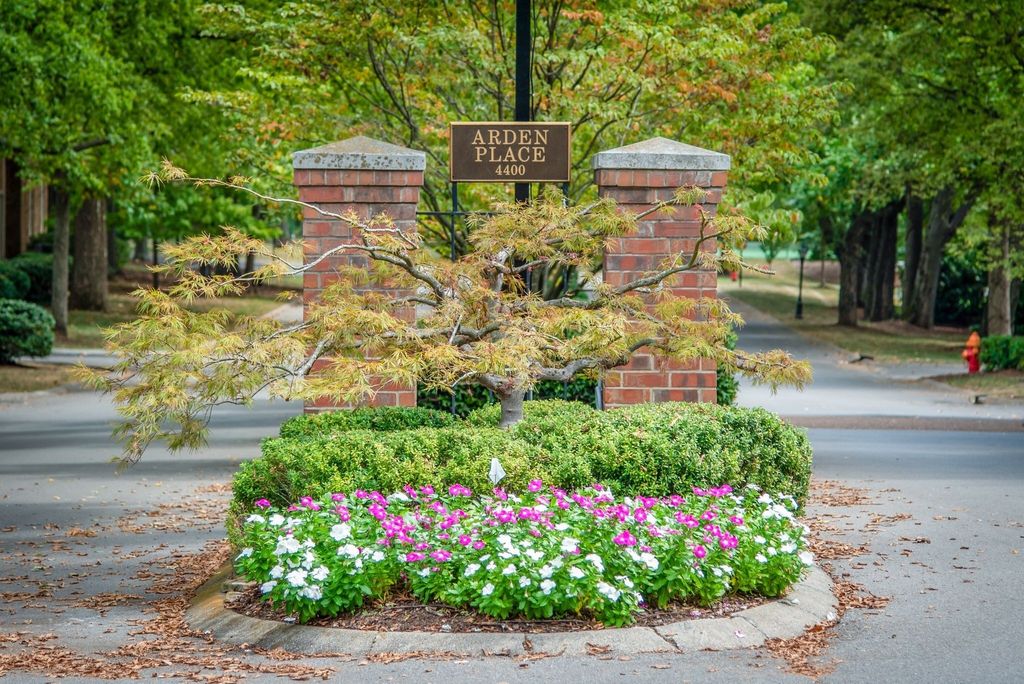 4400 Belmont Park Ter Apt 141, Nashville, TN 37215