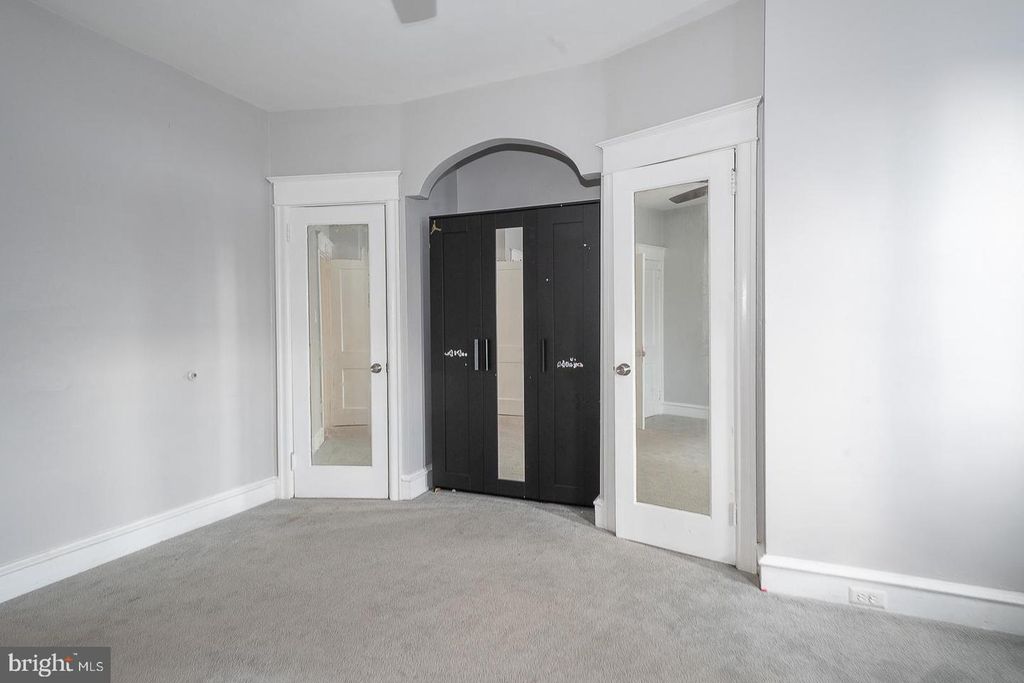 Image 24 of property listing at 232 COPLEY RD, Upper Darby, PA 19082