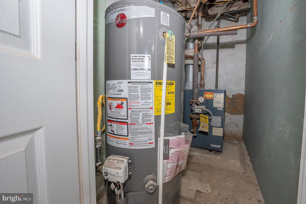 Image 45 of property listing at 232 COPLEY RD, Upper Darby, PA 19082