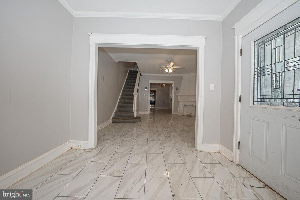 Image 9 of property listing at 232 COPLEY RD, Upper Darby, PA 19082