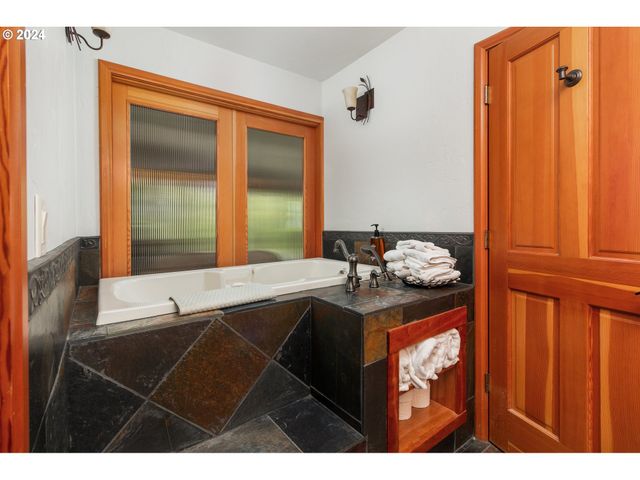 46615 HIGHWAY 101, Neskowin, OR 97149