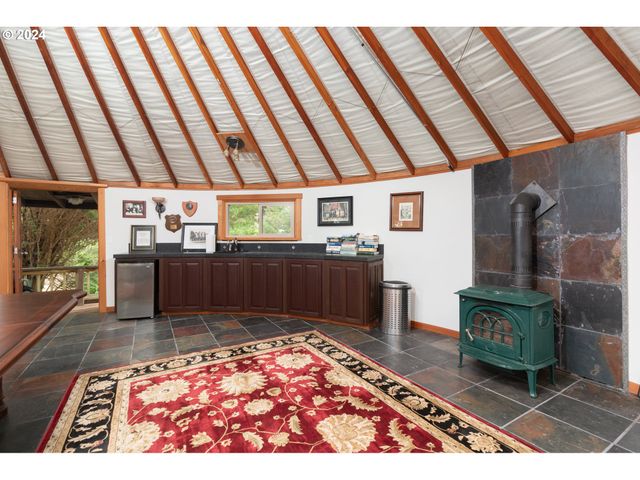 46615 HIGHWAY 101, Neskowin, OR 97149