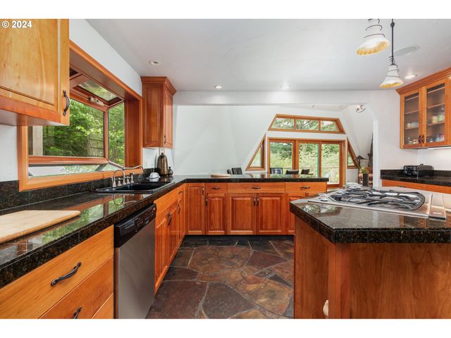 46615 HIGHWAY 101, Neskowin, OR 97149