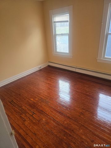 10 Cherry Street, East Hartford, CT 06108