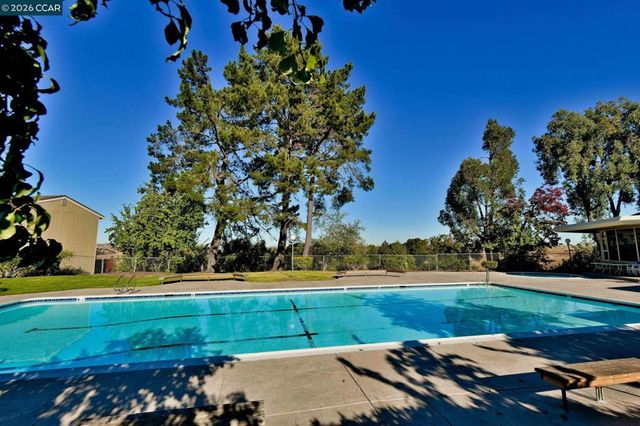 523 Thistle Cir, Martinez, CA 94553