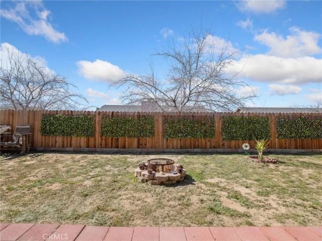 17956 Kendall Circle, Adelanto, CA 92301
