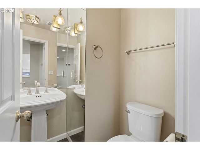 1220 2ND St, Columbia City, OR 97018