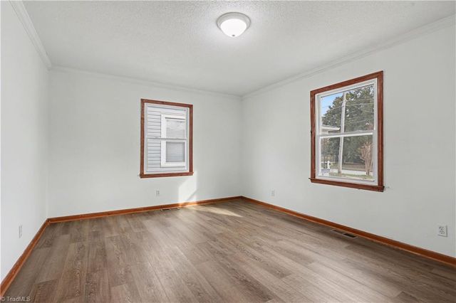 210 Parkway Avenue, High Point, NC 27262