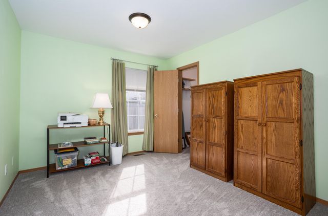 4482 N Toby Avenue, Springfield, MO 65803