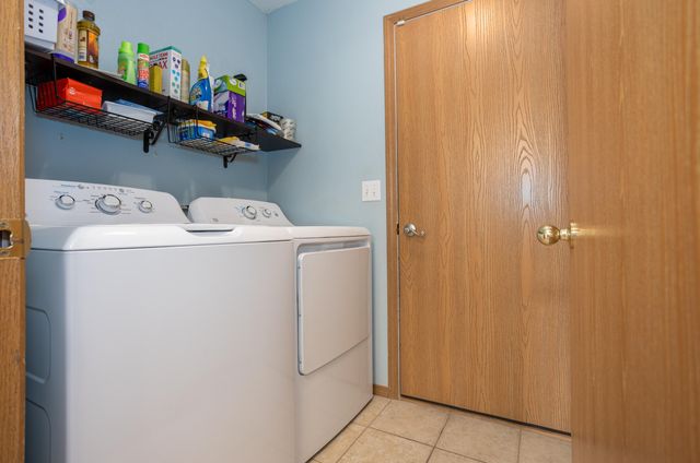 4482 N Toby Avenue, Springfield, MO 65803