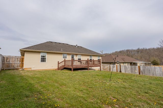 4482 N Toby Avenue, Springfield, MO 65803