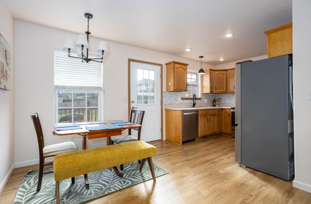 4482 N Toby Avenue, Springfield, MO 65803