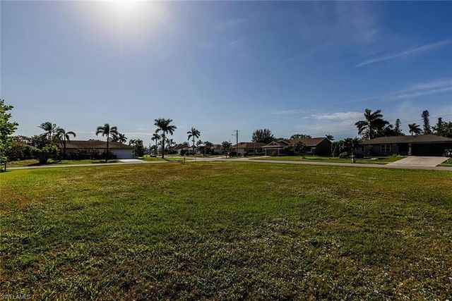 1318 Freeport AVE, Marco Island, FL 34145