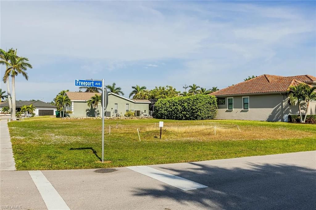 1318 Freeport AVE, MARCO ISLAND, FL 34145 — photo 3