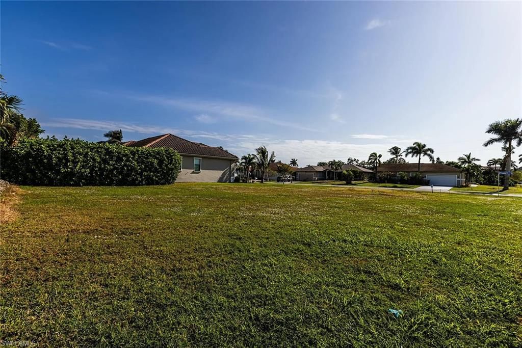 1318 Freeport AVE, MARCO ISLAND, FL 34145 — photo 4