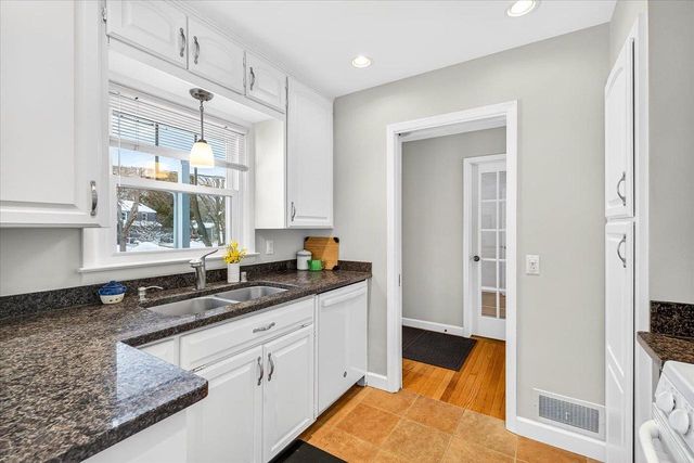 9 Frederick Circle, Madison, WI 53711