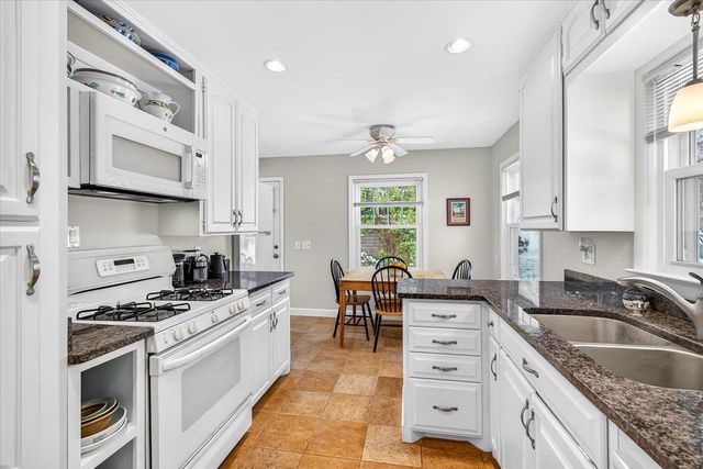 9 Frederick Circle, Madison, WI 53711