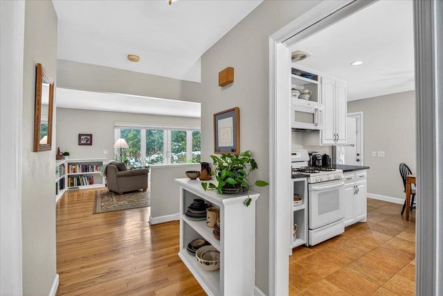 9 Frederick Circle, Madison, WI 53711