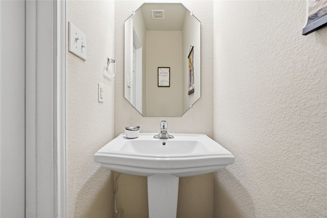 6520 Vista View Drive, Waco, TX 76712