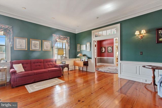 60 SOUTHSIDE DR, Newville, PA 17241