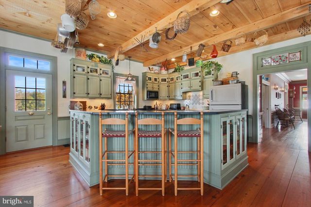 60 SOUTHSIDE DR, Newville, PA 17241