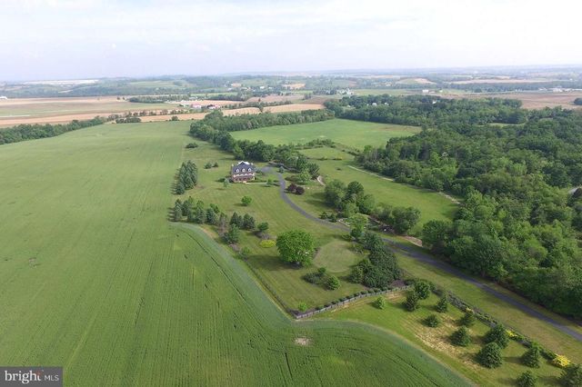 60 SOUTHSIDE DR, Newville, PA 17241