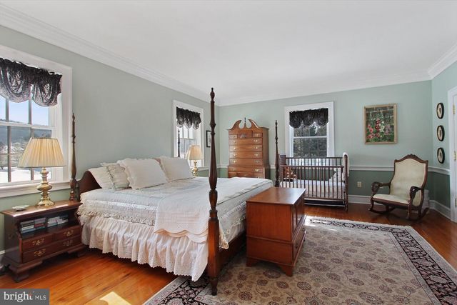 60 SOUTHSIDE DR, Newville, PA 17241