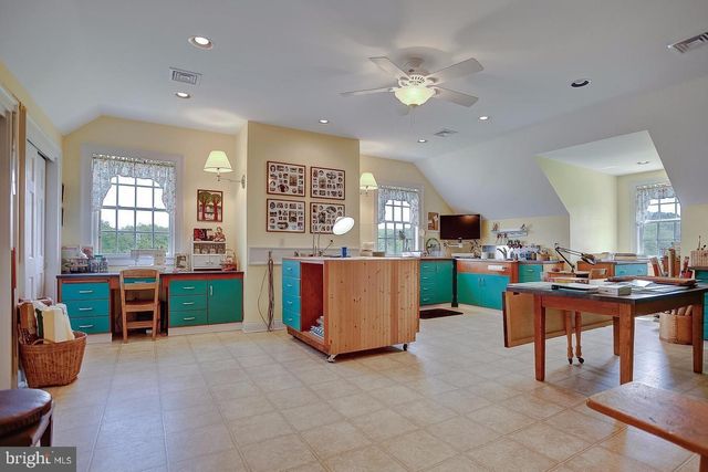 60 SOUTHSIDE DR, Newville, PA 17241