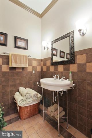 60 SOUTHSIDE DR, Newville, PA 17241