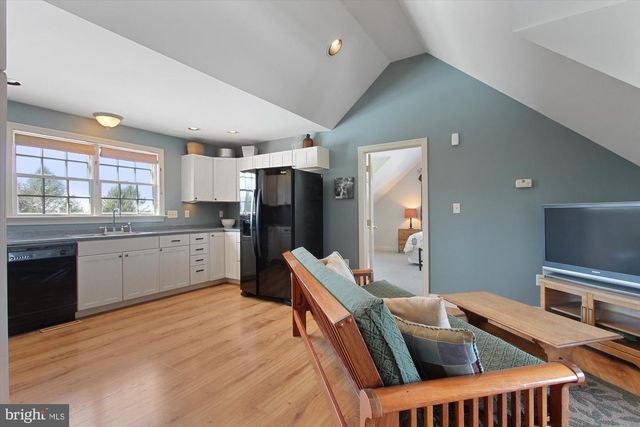 60 SOUTHSIDE DR, Newville, PA 17241