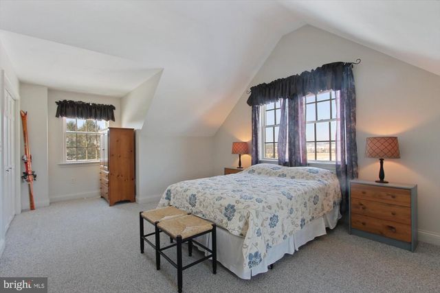 60 SOUTHSIDE DR, Newville, PA 17241