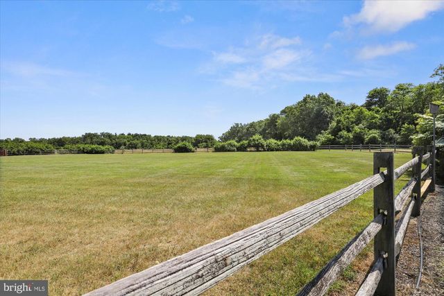 60 SOUTHSIDE DR, Newville, PA 17241